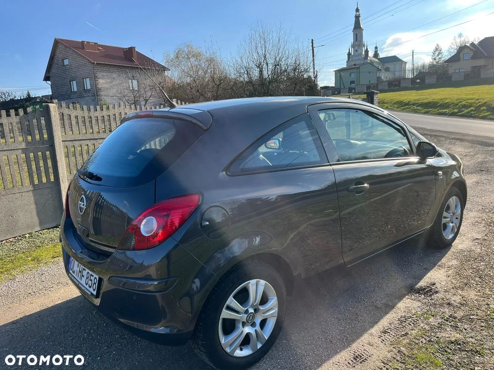Opel Corsa 1.4 16V Innovation - 4