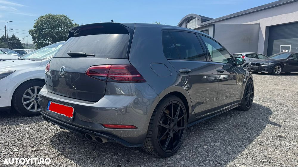 Volkswagen Golf - 5