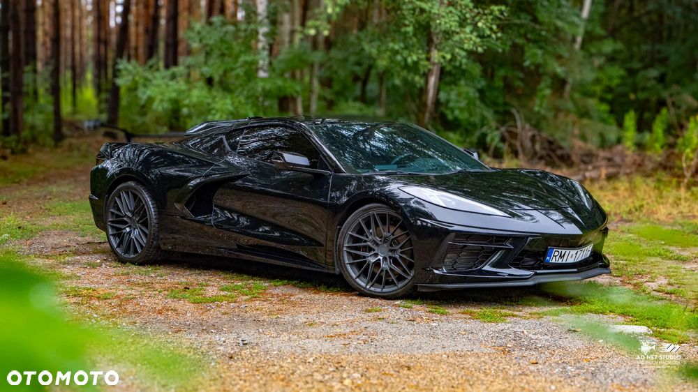 Chevrolet Corvette - 4