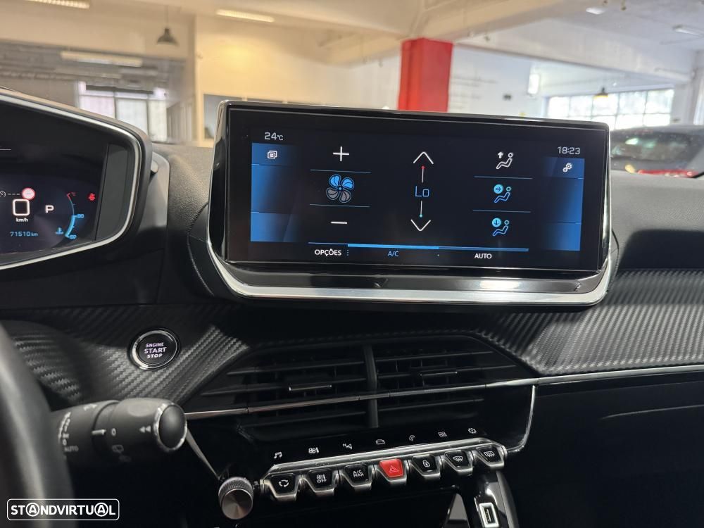 Peugeot 208 1.2 PureTech Allure EAT8 - 30