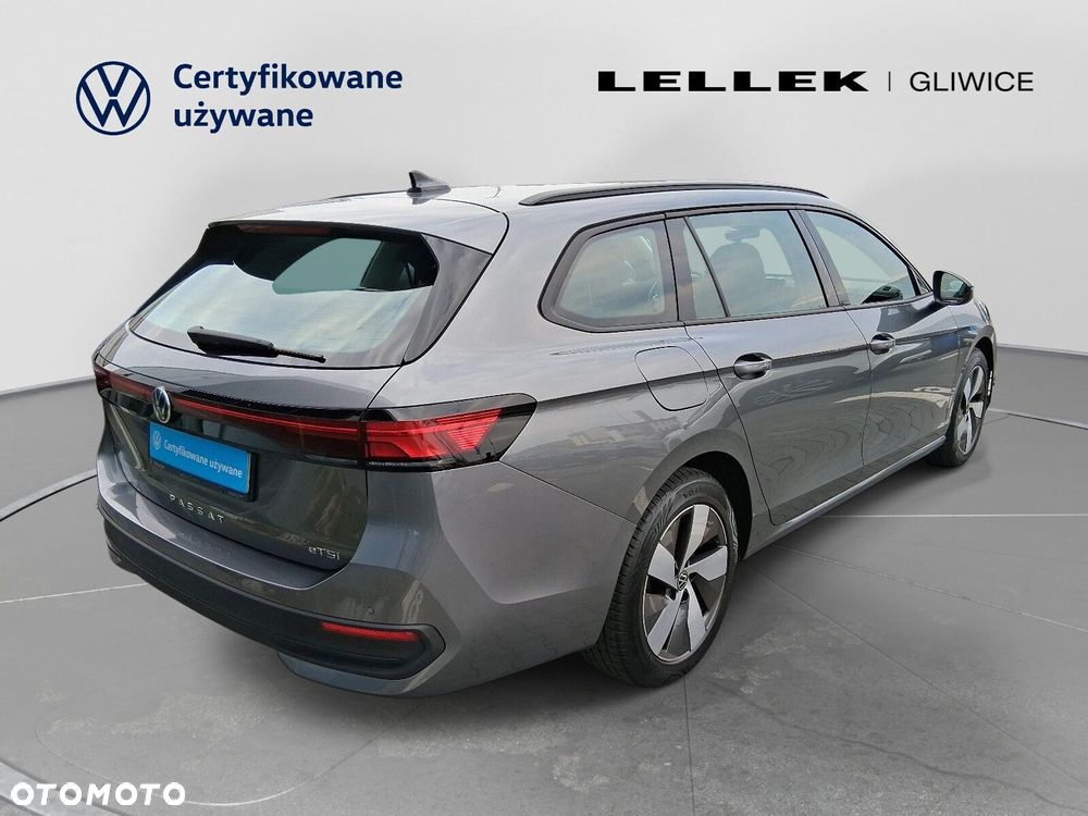 Volkswagen Passat - 9