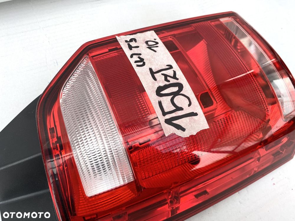 VW TRANSPORTER CARAVELLE T6 15- LAMPA TYLNA LEWA klapa 7E0945095AD ORYG - 3