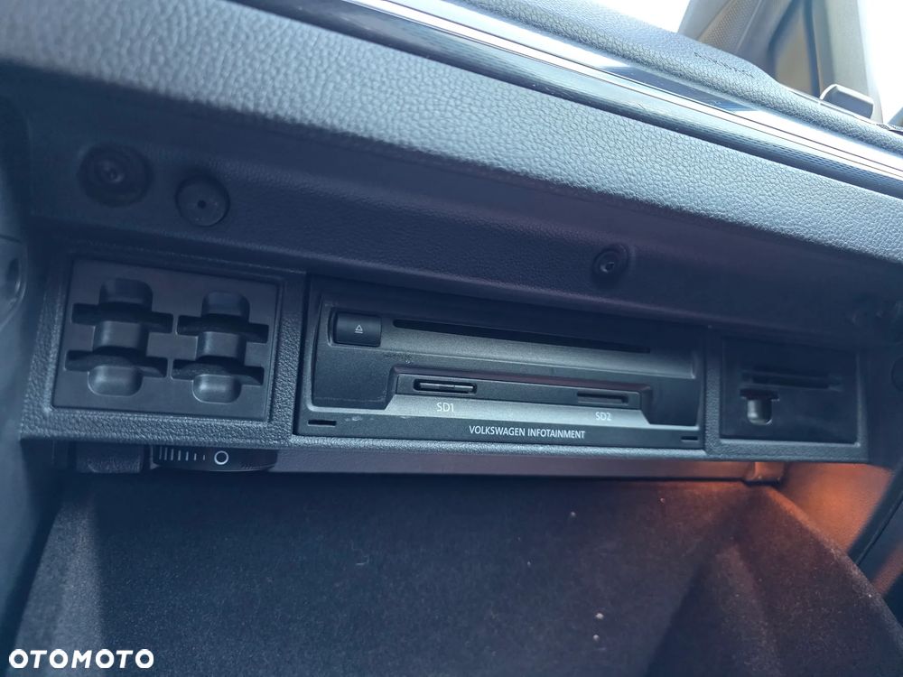 Volkswagen Golf GTD 2.0 TDI SCR DSG - 37