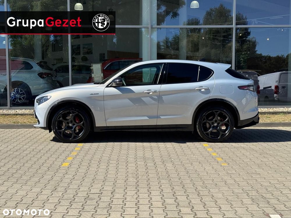 Alfa Romeo Stelvio - 2