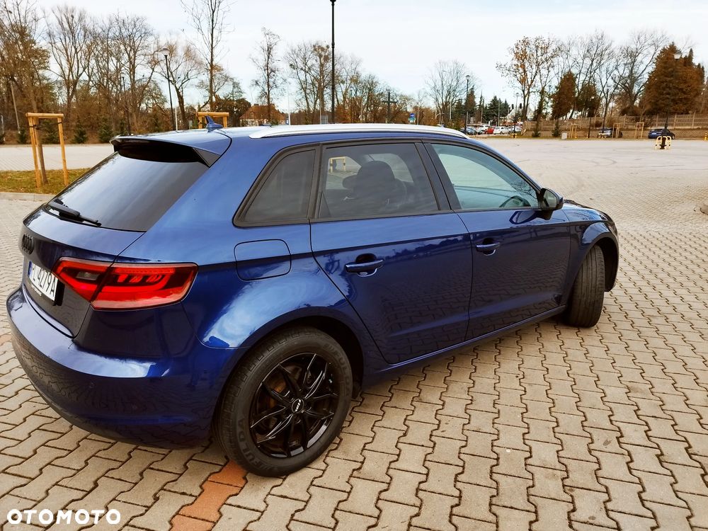 Audi A3 Sportback 1.4 TFSI Attraction - 3