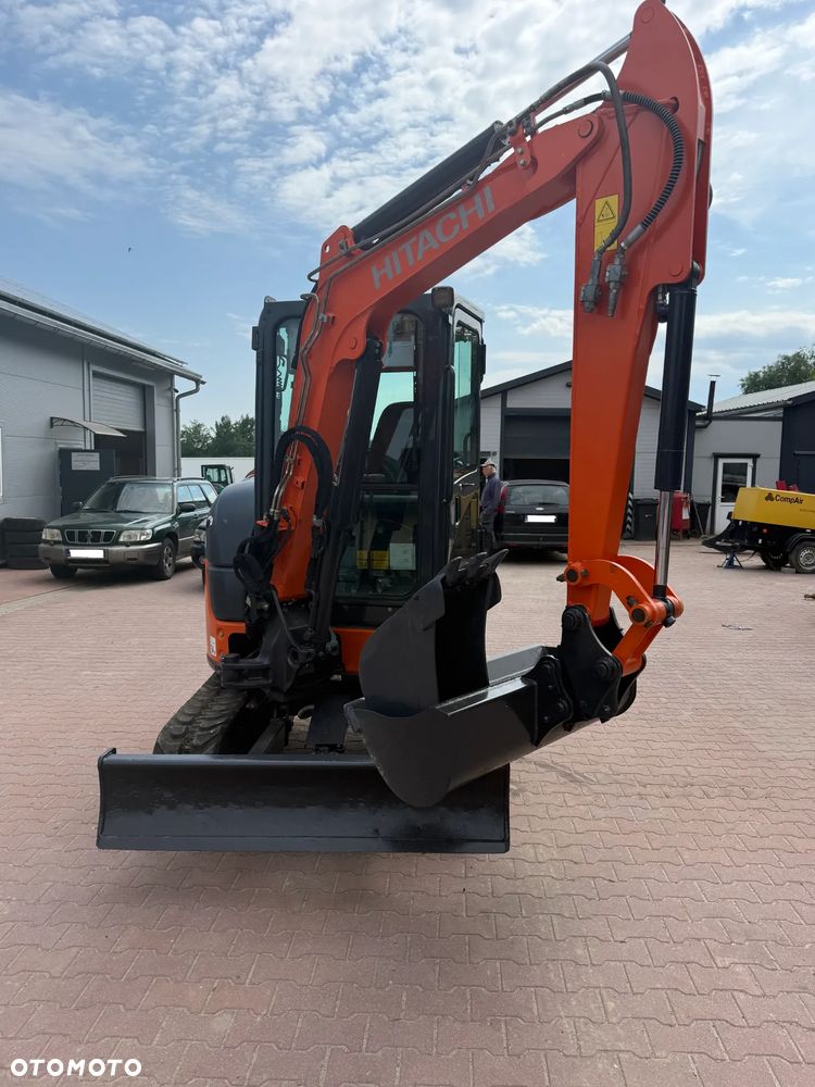 Hitachi ZX33U ZAXIS - 7