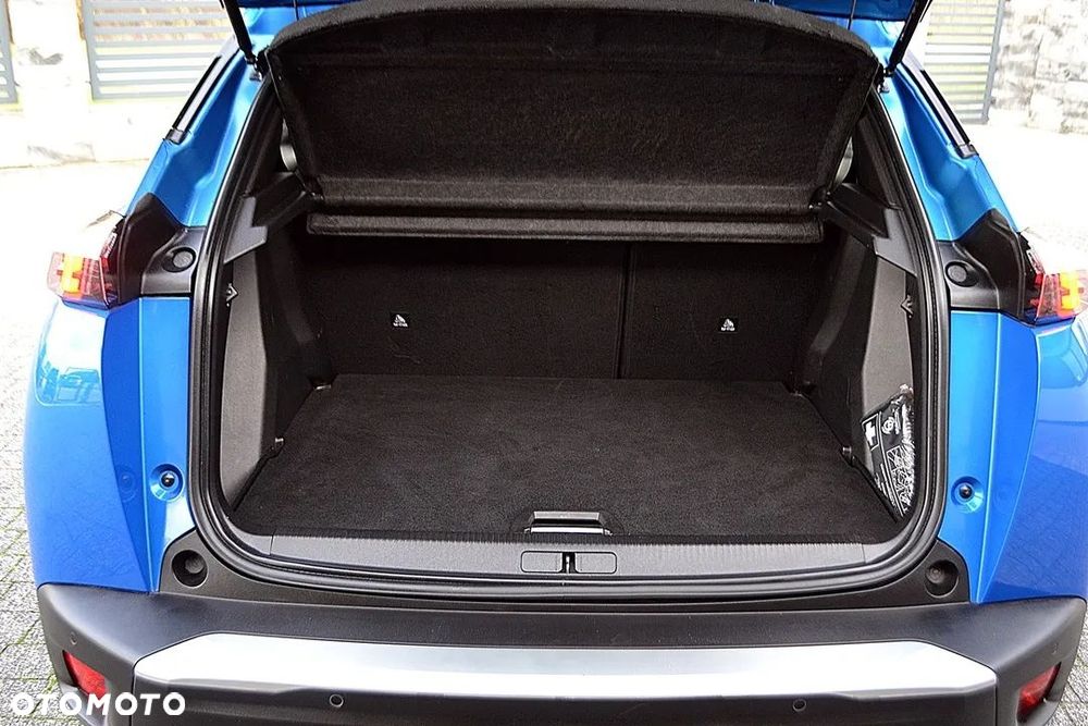 Peugeot 2008 BlueHDi 130 EAT8 Allure - 20