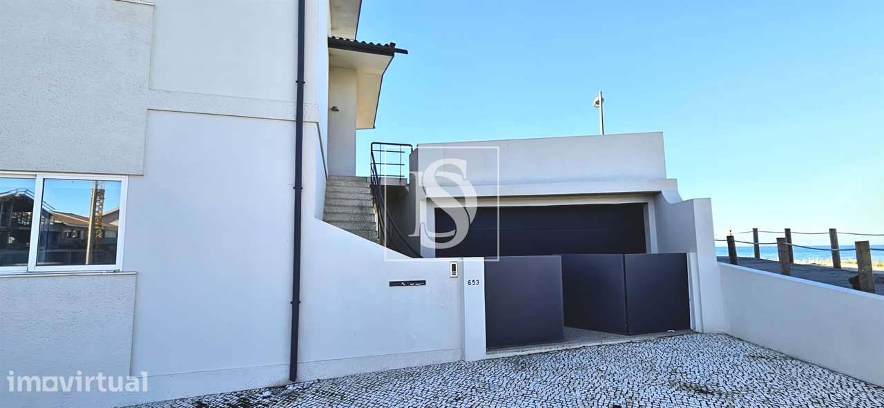 Andar Moradia, T2, Totalmente Renovado, junto à Praia - Grande imagem: 3/33