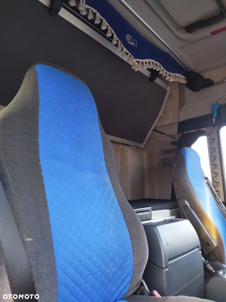 MAN TGL 12.250 4X2 BL - 17