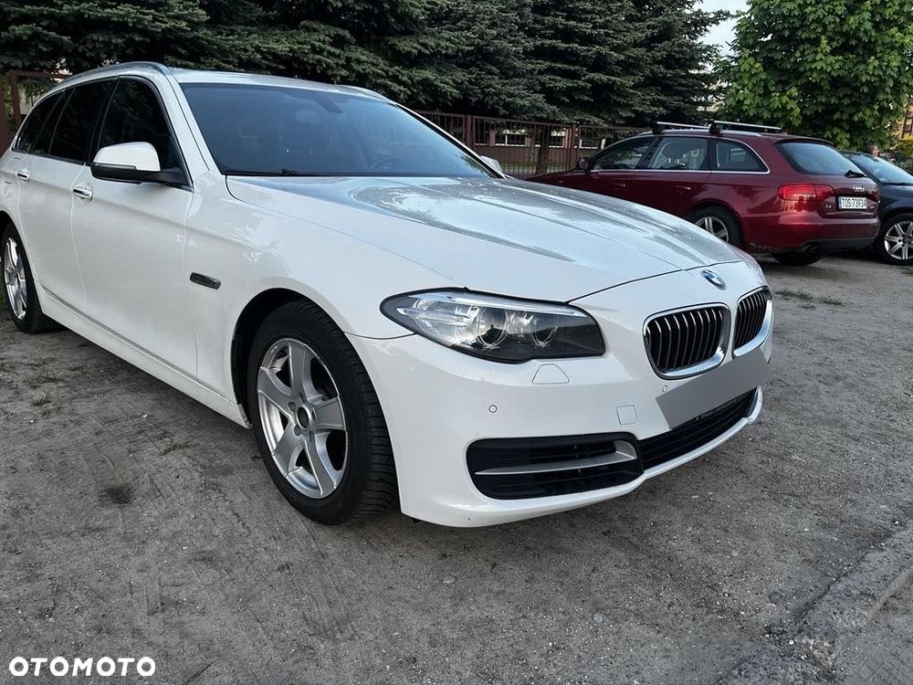 BMW Seria 5 525d Sport-Aut Luxury Line - 16