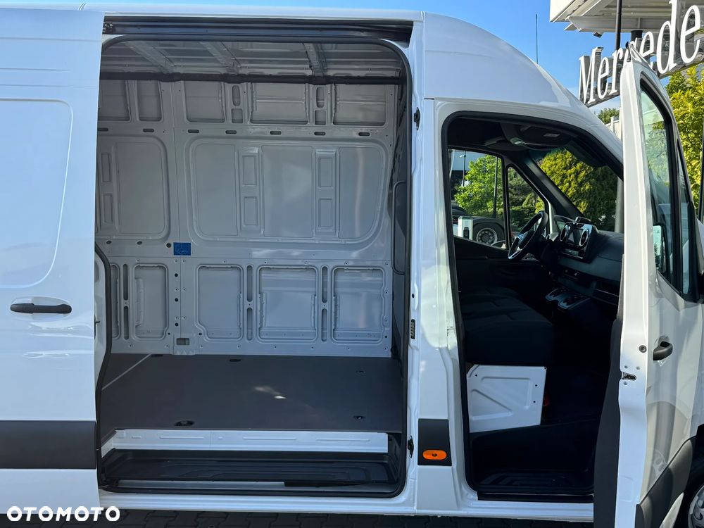 Mercedes-Benz Sprinter 319 CDI - 16