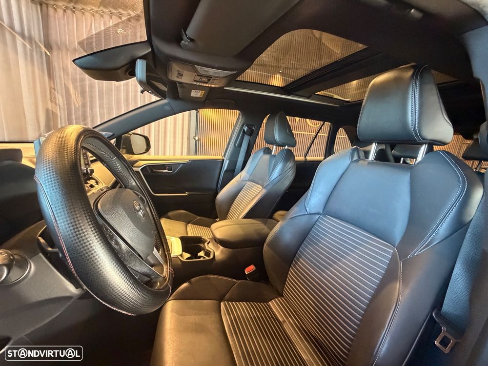Toyota RAV4 2.5 HDF Black Edition - 18