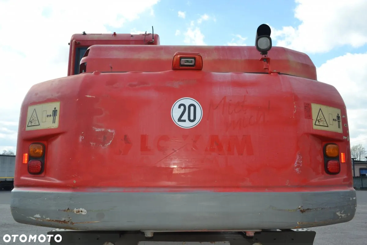 Komatsu PW148-8 - 26