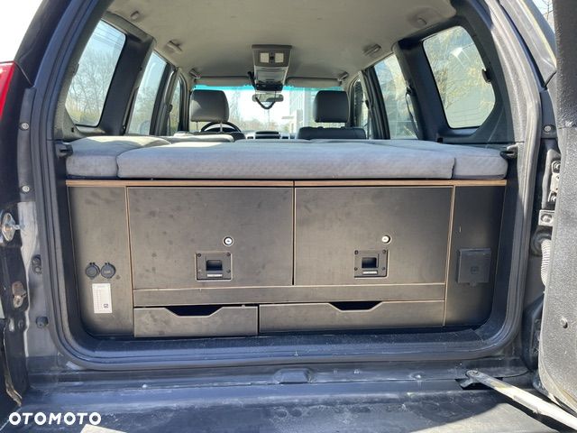 Toyota Land Cruiser - 13