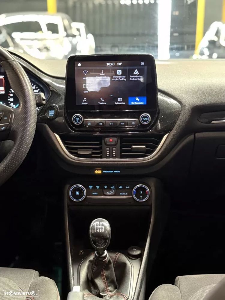 Ford Fiesta 1.0 EcoBoost ST-Line - 33