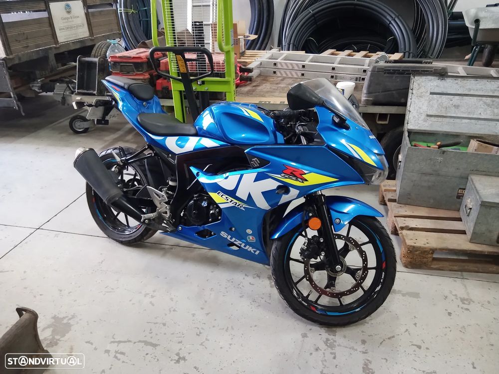 Suzuki GSX-R - 7