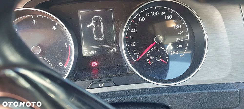 Volkswagen Golf - 9