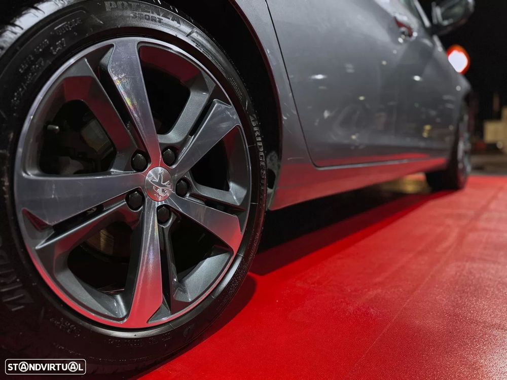 Peugeot 308 1.6 e-HDi Allure J17 - 26