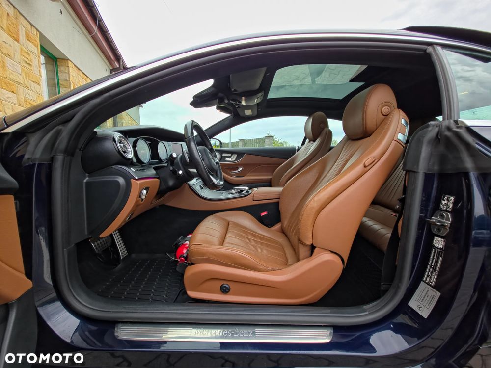 Mercedes-Benz Klasa E 220 d 4-Matic 9G-TRONIC - 4