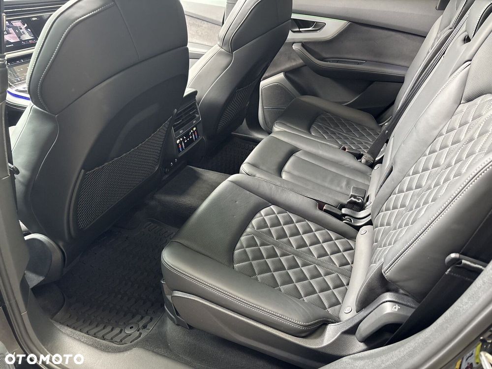 Audi Q7 - 35