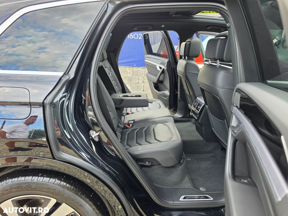 Volkswagen Touareg 3.0 V6 TDI SCR 4Motion Automatik R-Line - 35
