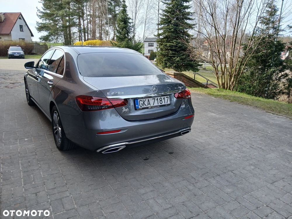 Mercedes-Benz Klasa E 220 d 4-Matic Exclusive - 28