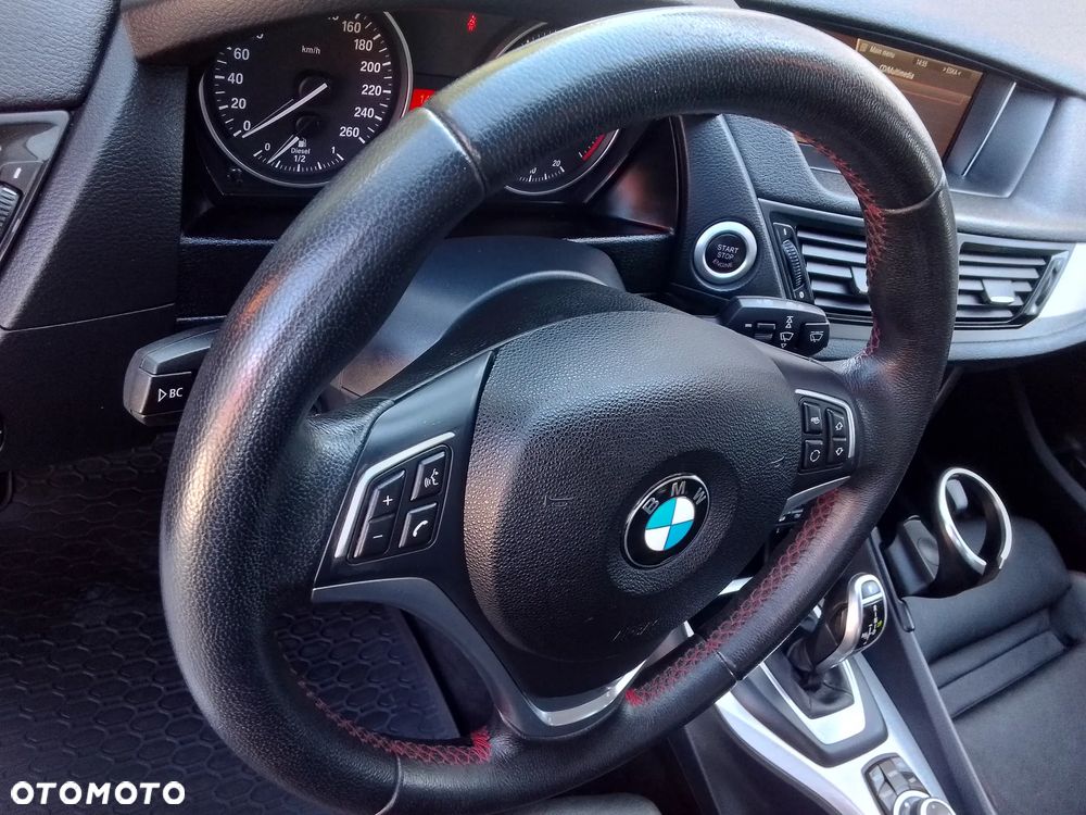 BMW X1 xDrive20d Sport Line - 24