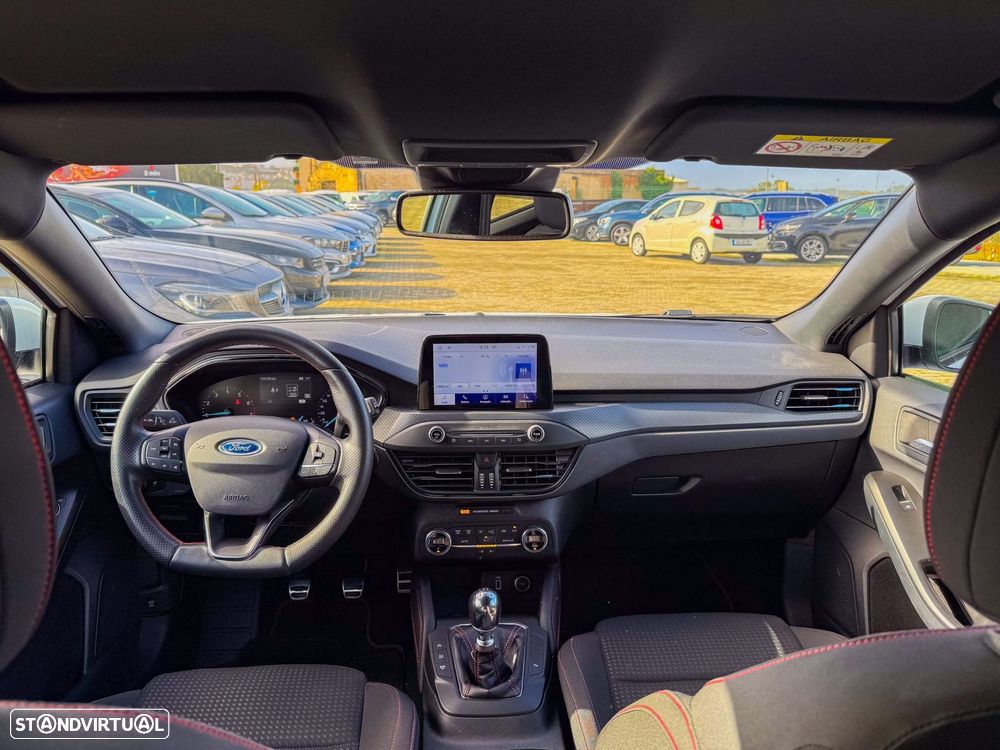 Ford Focus 1.0 EcoBoost ST-Line - 25