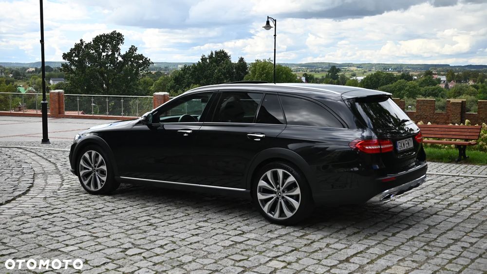 Mercedes-Benz Klasa E 220 d 4-Matic All-Terrain - 6