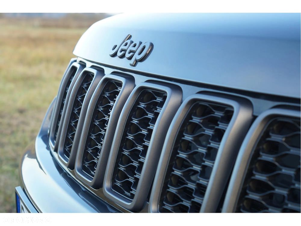 Jeep Grand Cherokee - 9