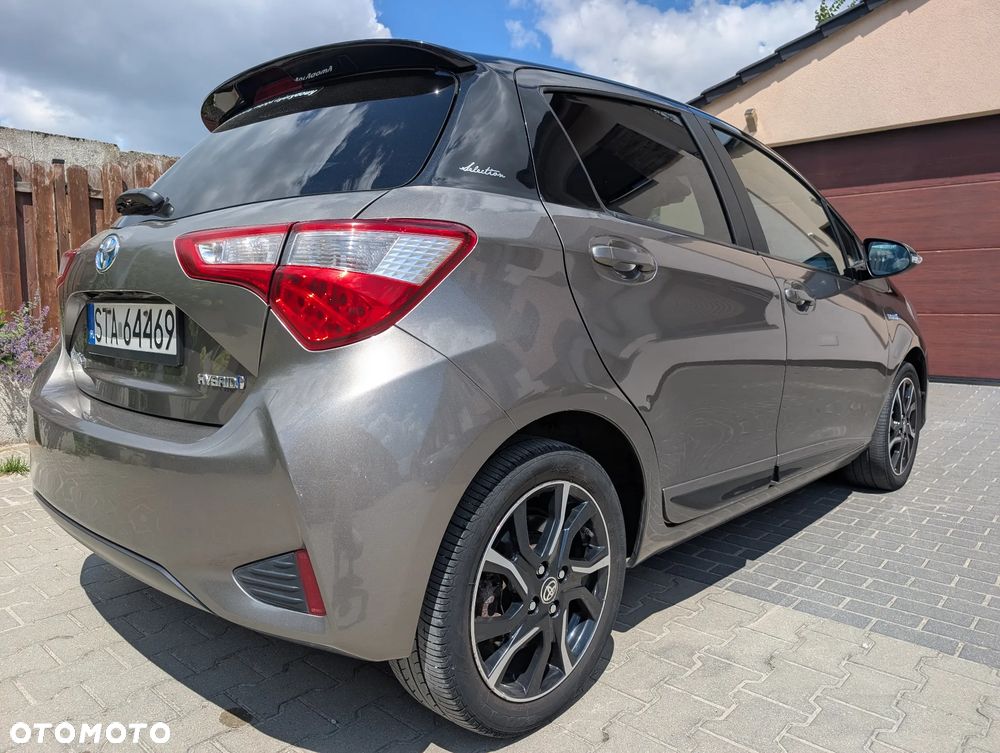 Toyota Yaris Hybrid 100 Selection Passion - 9