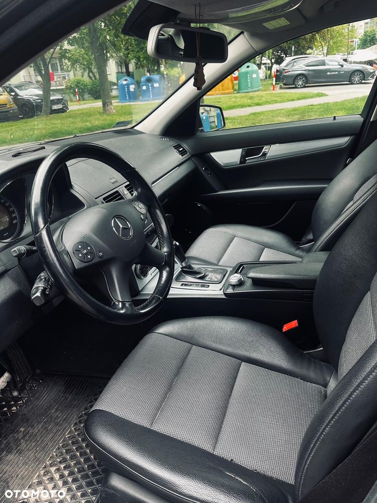 Mercedes-Benz Klasa C 220 CDI DPF Automatik BlueEFFICIENCY Avantgarde - 8
