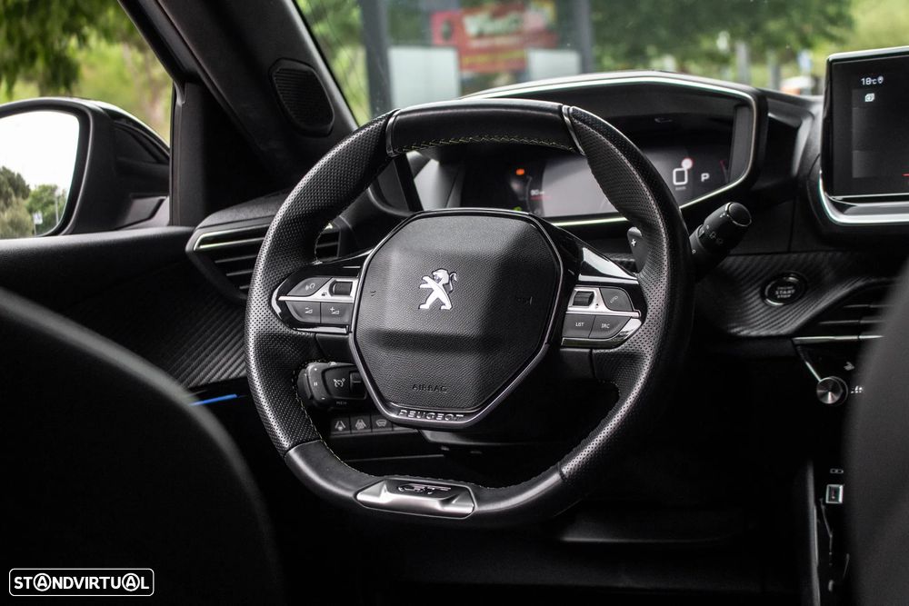 Peugeot 2008 1.5 BlueHDi GT Line EAT8 - 33