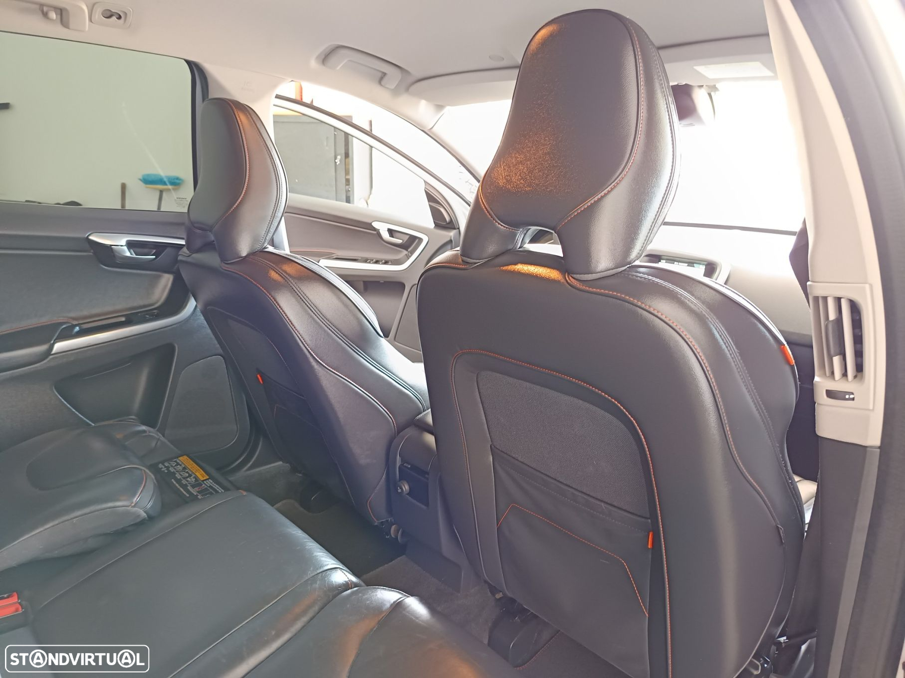 Volvo XC 60 2.0 D4 VOR Geartronic - 39