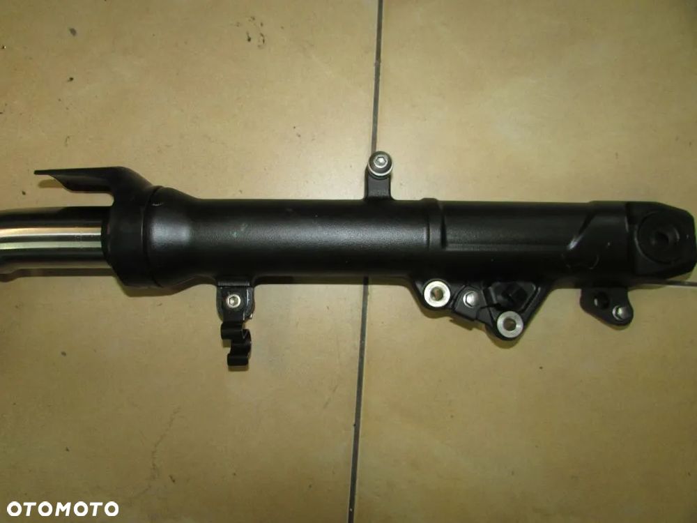 Kawasaki Z 400 Z400 19-23 goleń zawieszenia prawa - 1