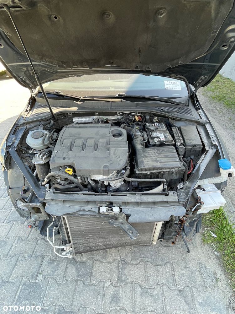 Volkswagen Golf 2.0 TDI SCR DSG IQ.DRIVE - 13