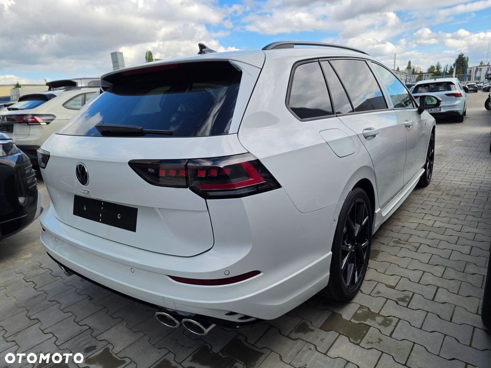 Volkswagen Golf - 8