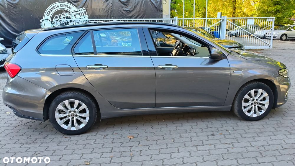 Fiat Tipo - 12