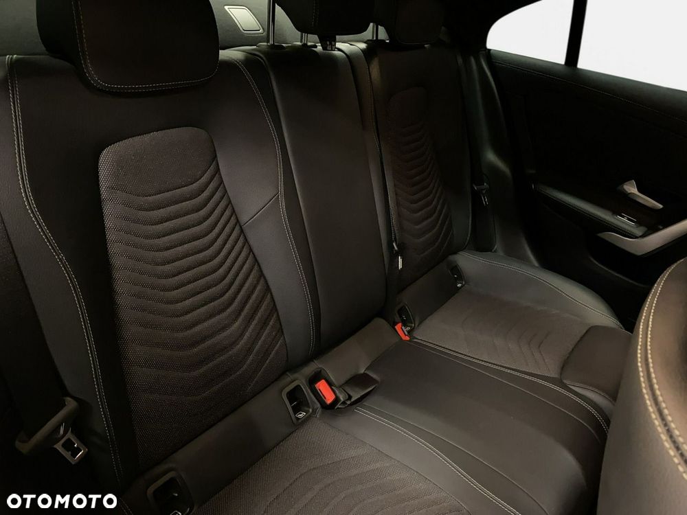 Mercedes-Benz CLA - 17