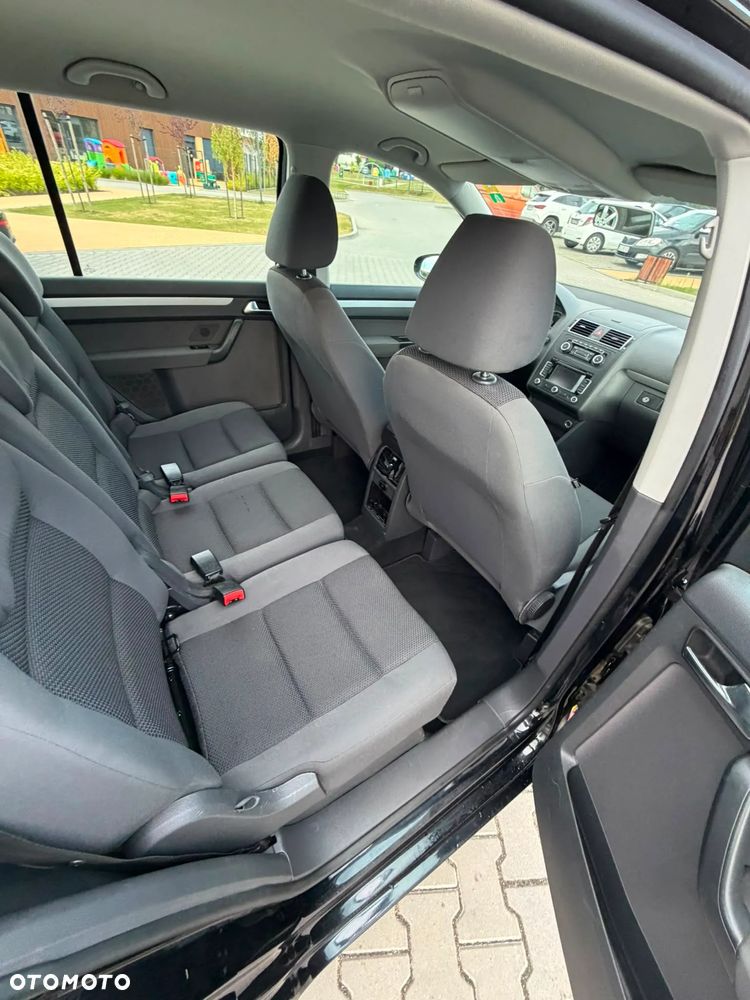 Volkswagen Touran 1.6 TDI DPF BlueMotion Technology Trendline - 6
