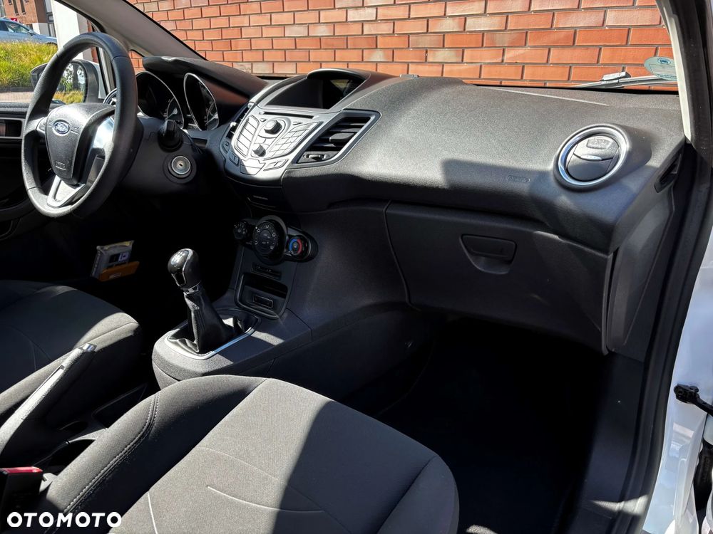 Ford Fiesta 1.25 Trend EU5 - 19