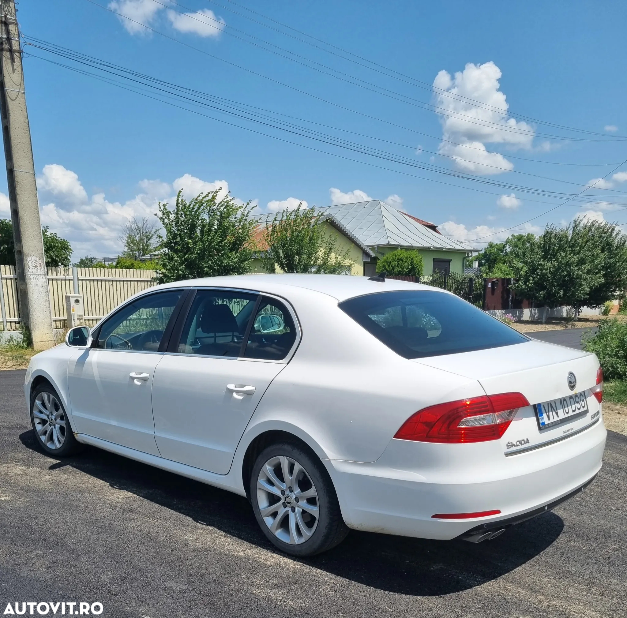 Skoda Superb 2.0 TDI Elegance - 4