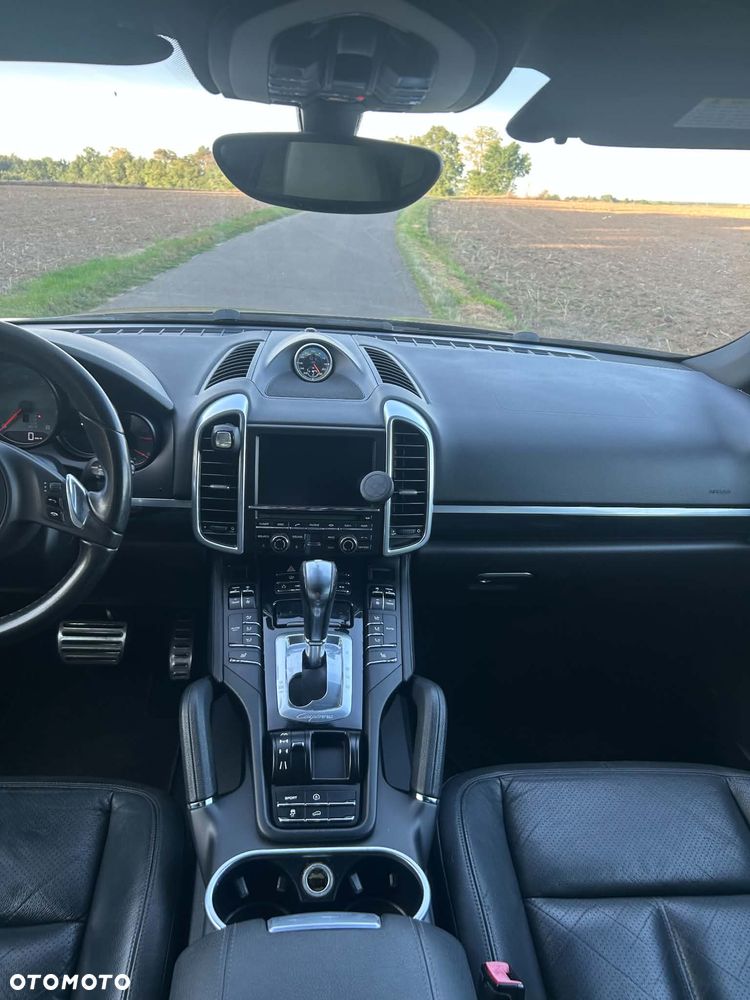Porsche Cayenne - 13