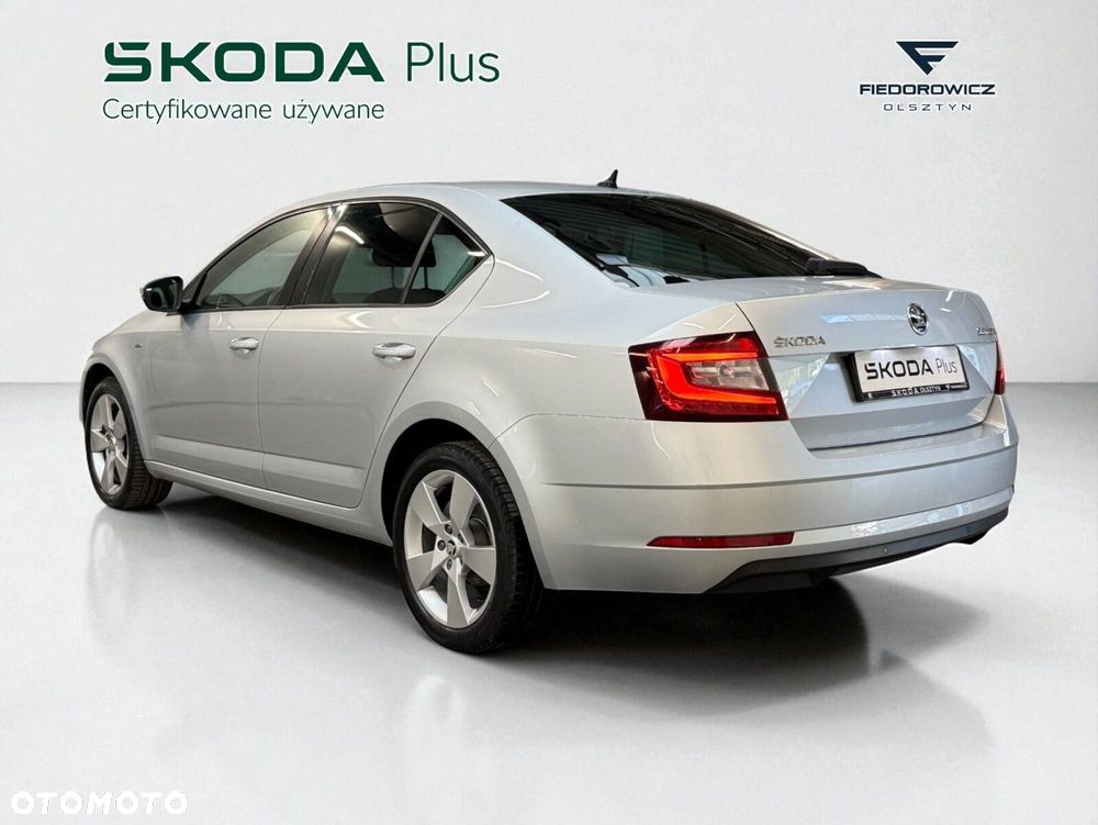 Skoda Octavia 1.6 TDI Clever DSG - 6