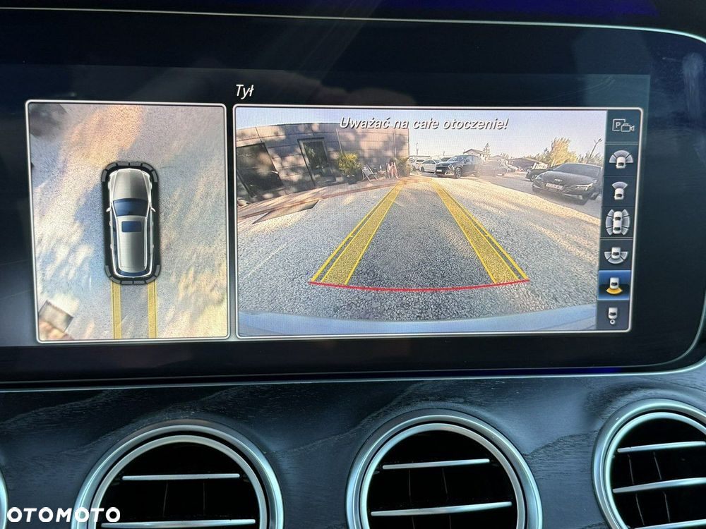 Mercedes-Benz Klasa E 400 4-Matic 9G-TRONIC - 27