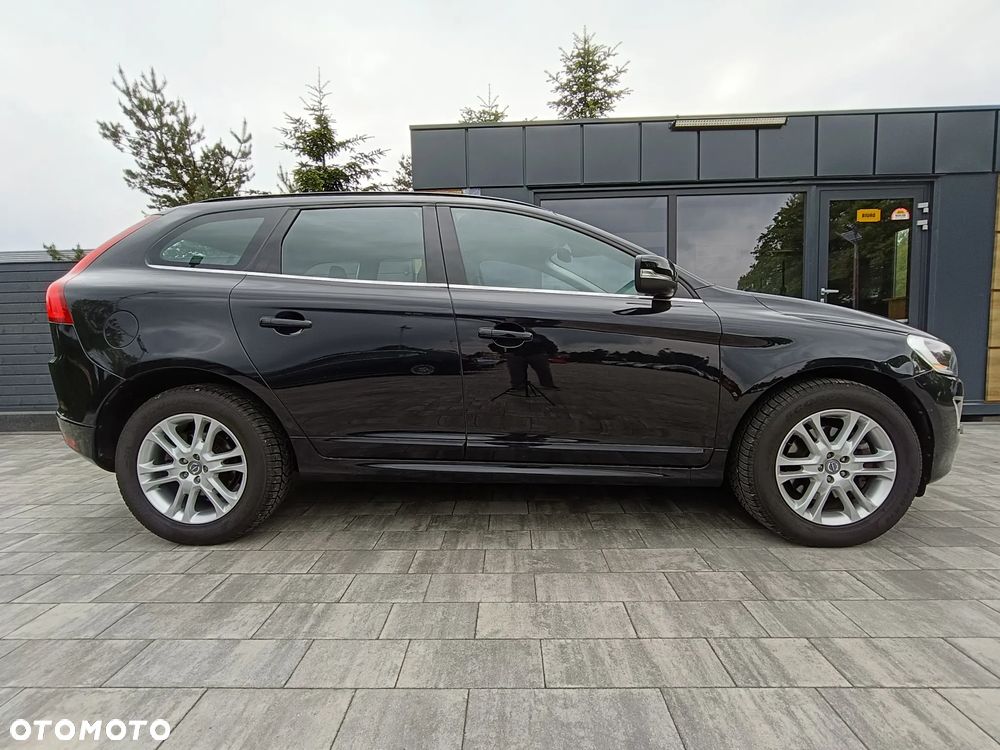Volvo XC 60 D4 AWD Momentum - 6
