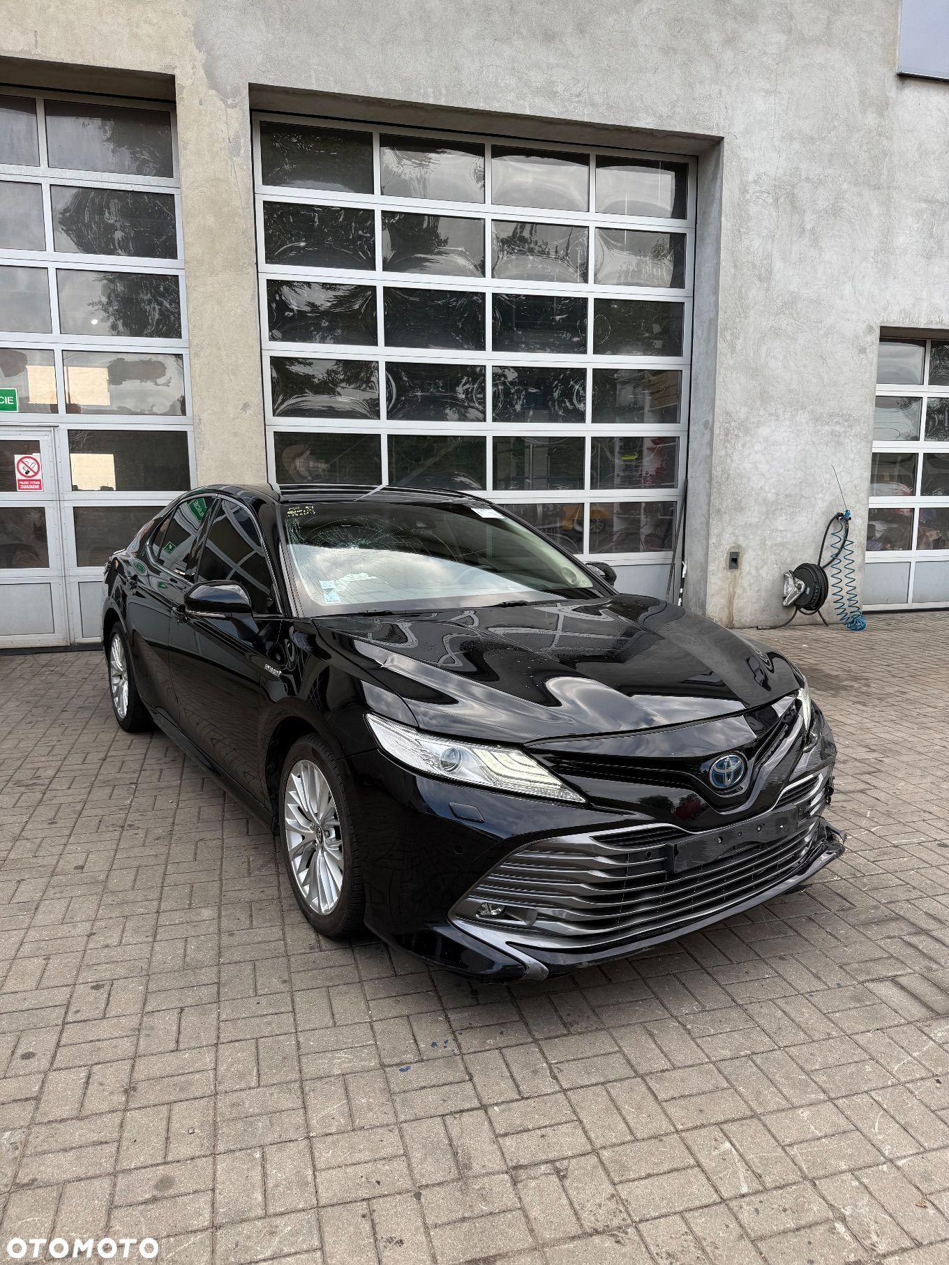 Toyota Camry - 1