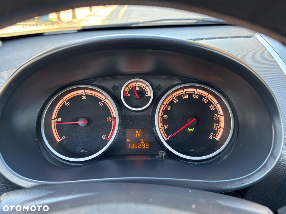 Opel Corsa 1.3 CDTI DPF Cosmo - 28