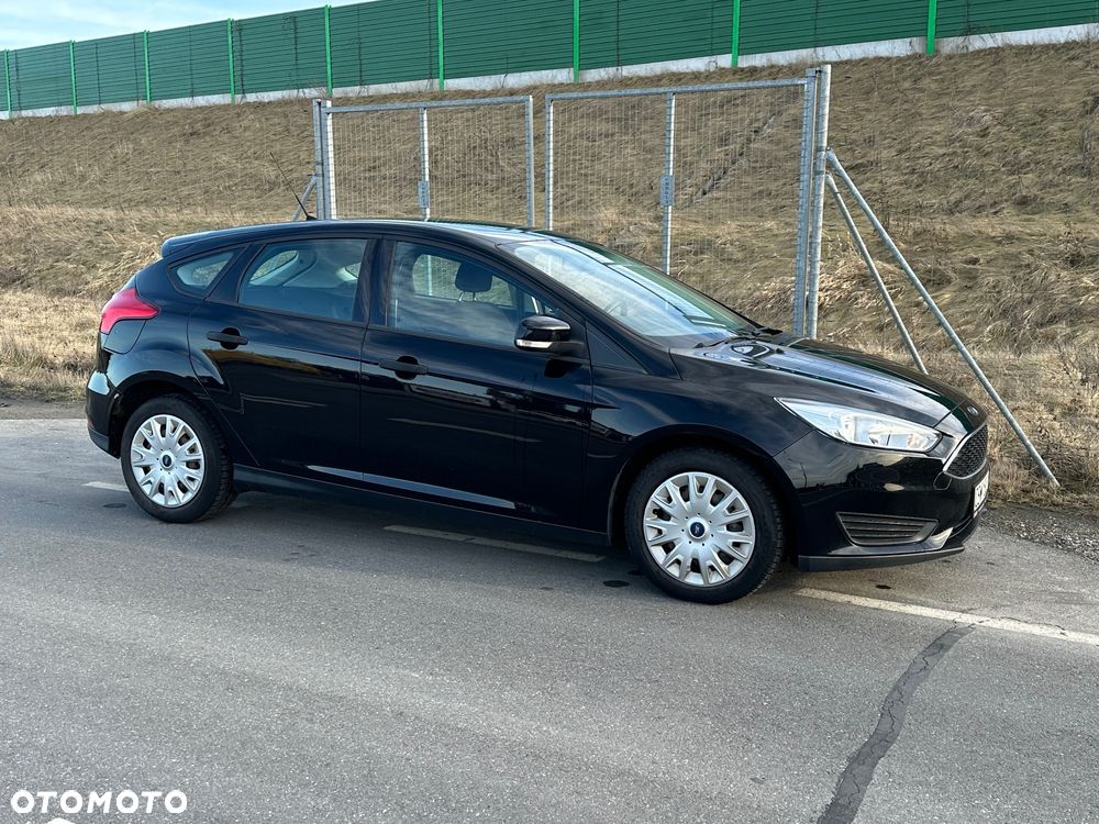 Ford Focus 1.0 EcoBoost Ambiente - 11