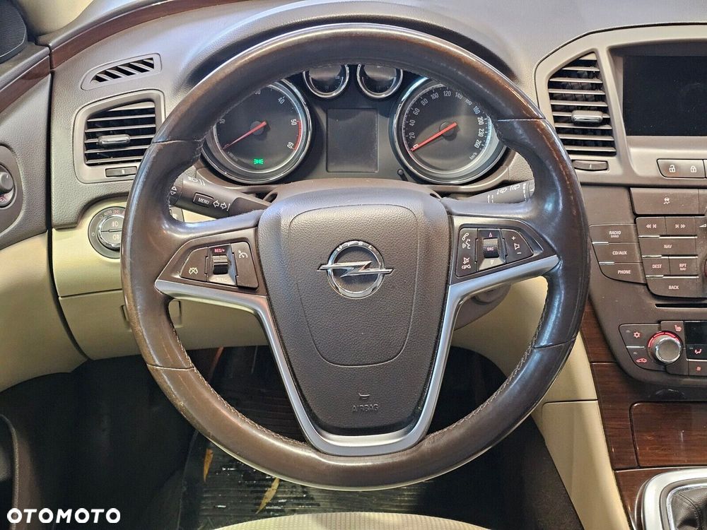 Opel Insignia - 16